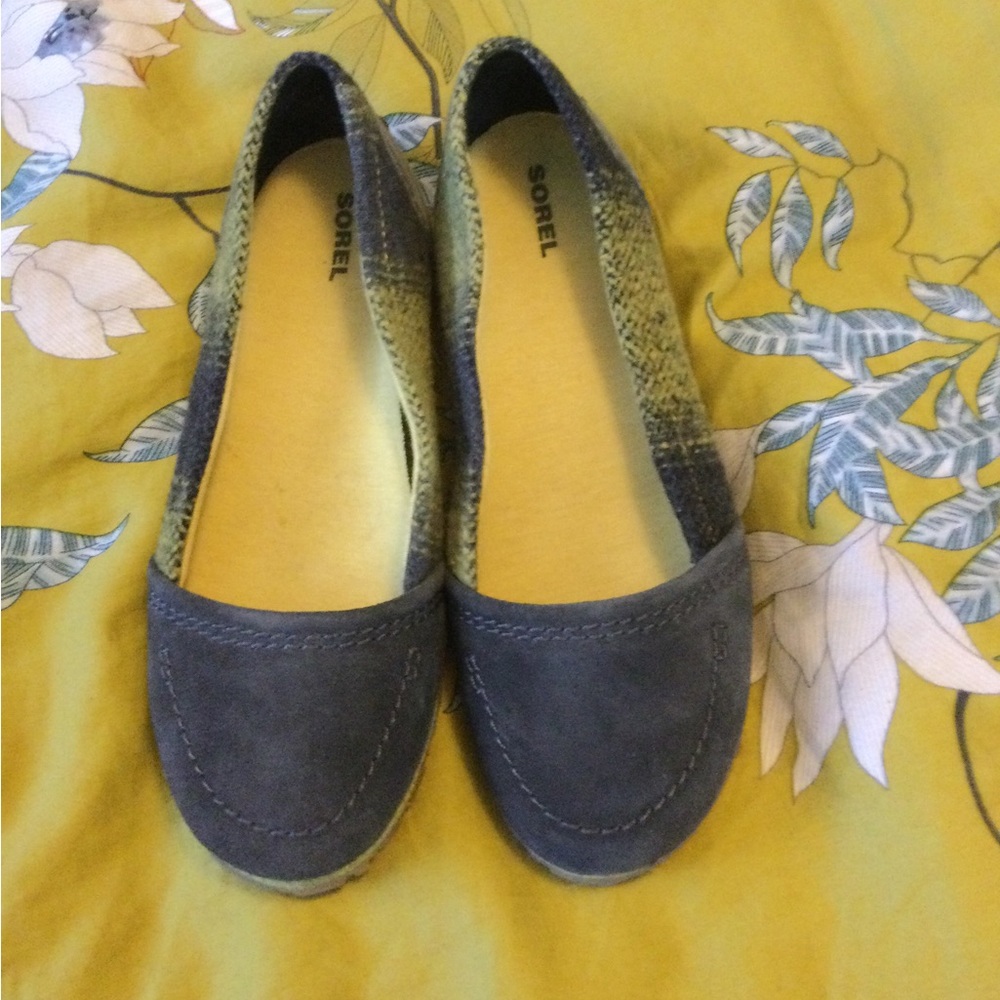Sorel Yellow and Gray Flats Comfortable Slip-On Loafers